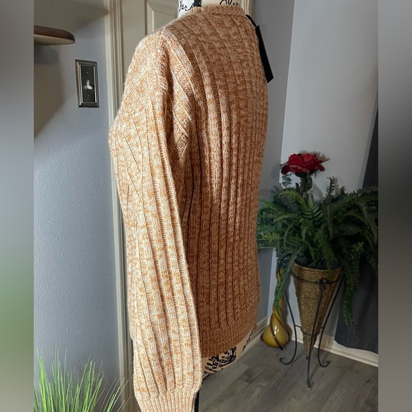 NWT- BlankNYC- Cozy Crew Neck Sweater - oversized for an XS Premium Quality - Picture 10 of 13